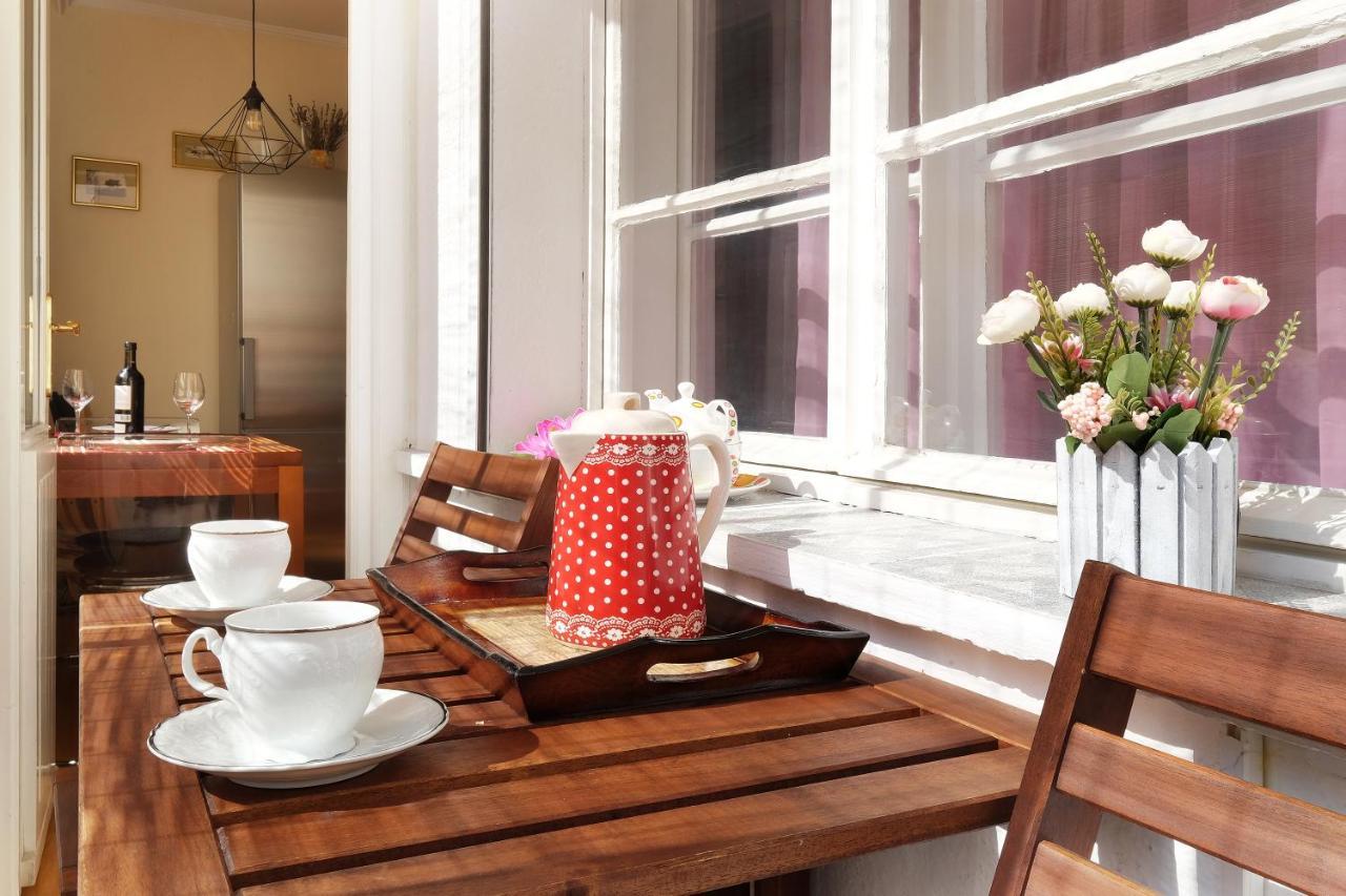Paradise Starry Suite-City Center Belgrado Esterno foto