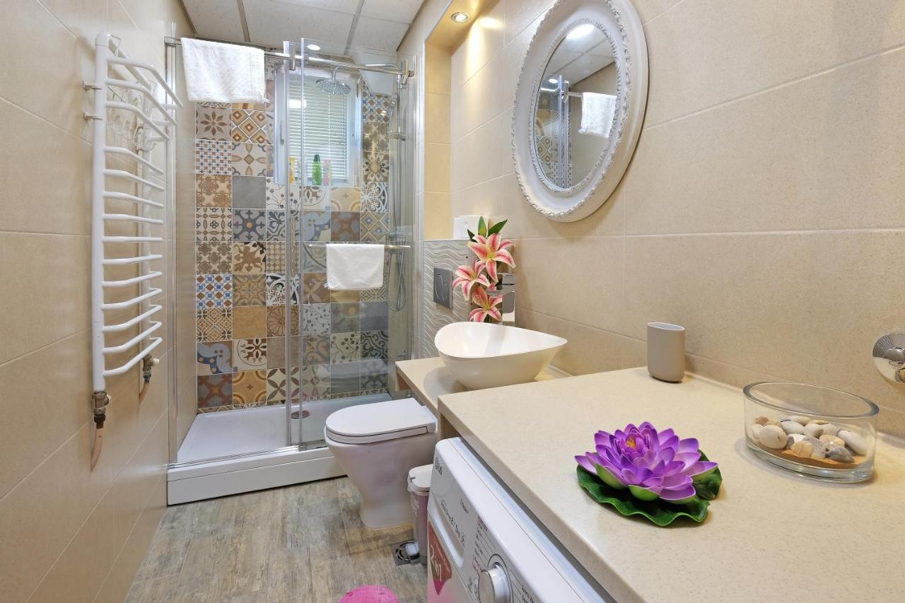 Paradise Starry Suite-City Center Belgrado Esterno foto