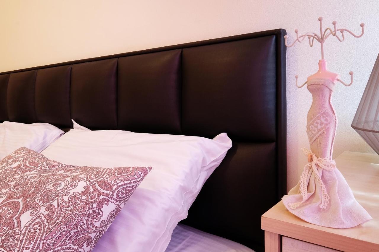 Paradise Starry Suite-City Center Belgrado Esterno foto