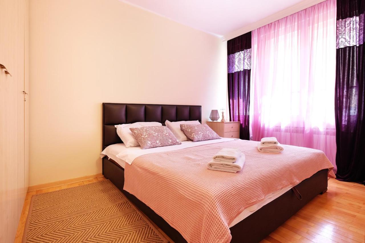Paradise Starry Suite-City Center Belgrado Esterno foto